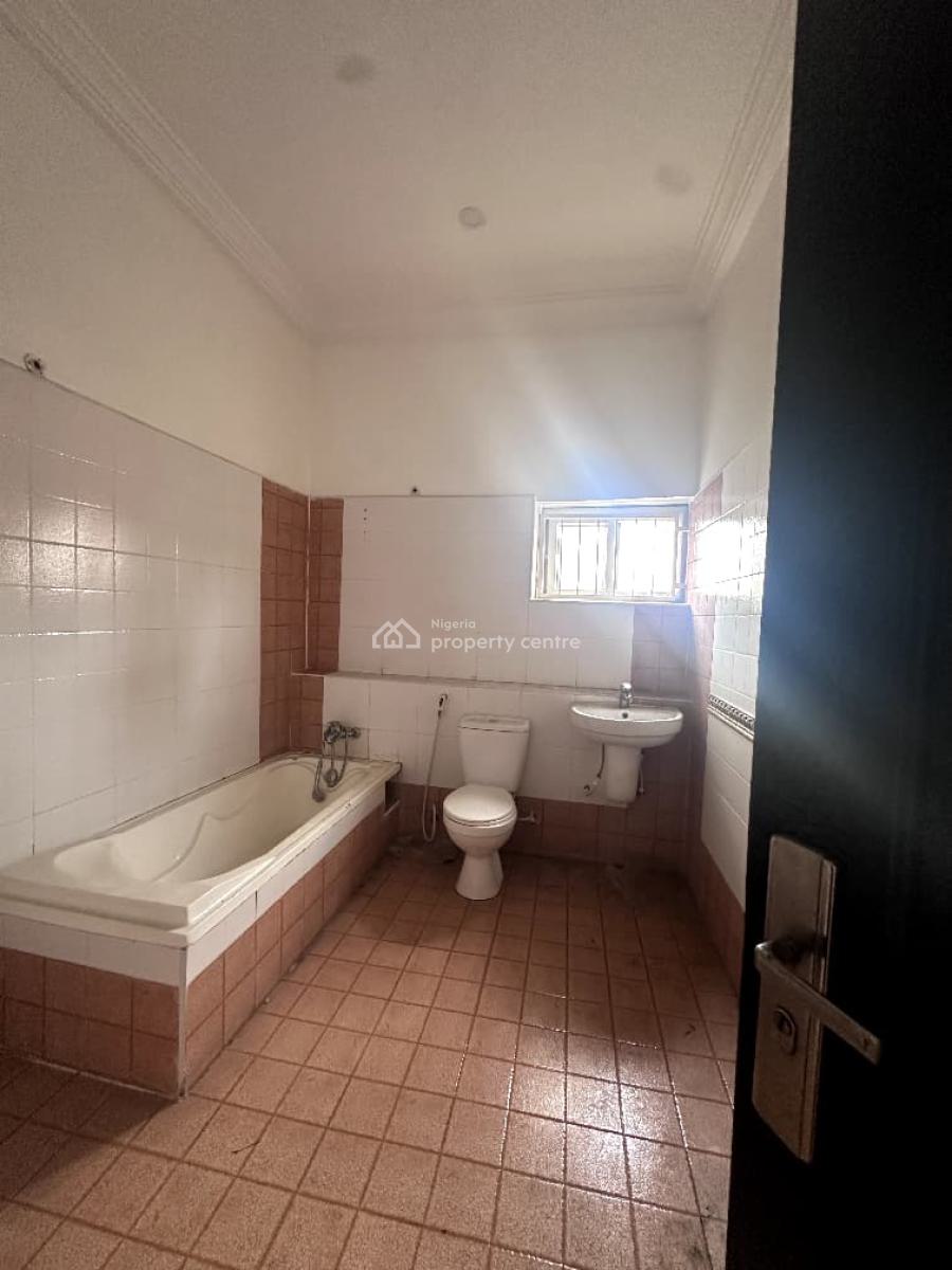 5-bedroom  Semi-detached House with a Bq, Lekki Phase 1, Lekki, Lagos, Semi-detached Duplex for Rent