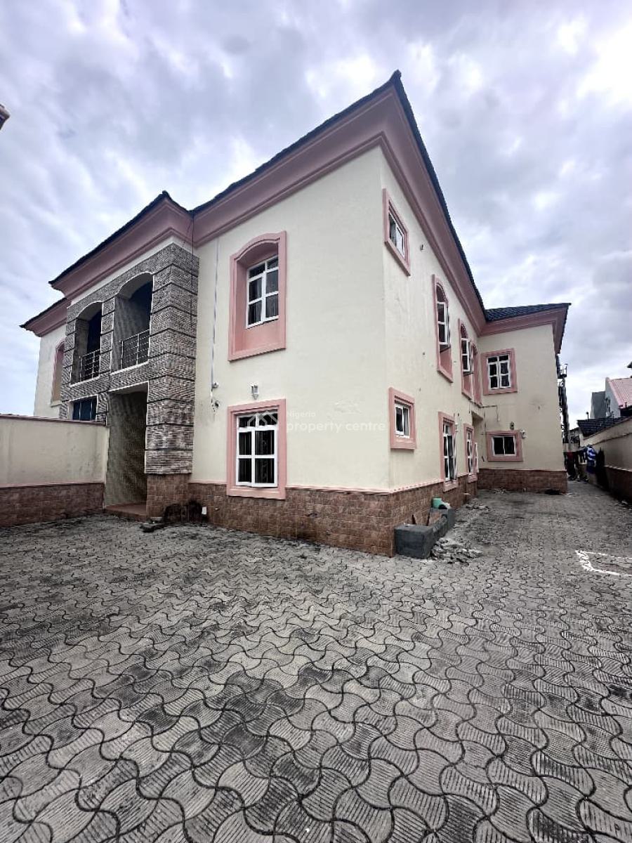5-bedroom  Semi-detached House with a Bq, Lekki Phase 1, Lekki, Lagos, Semi-detached Duplex for Rent