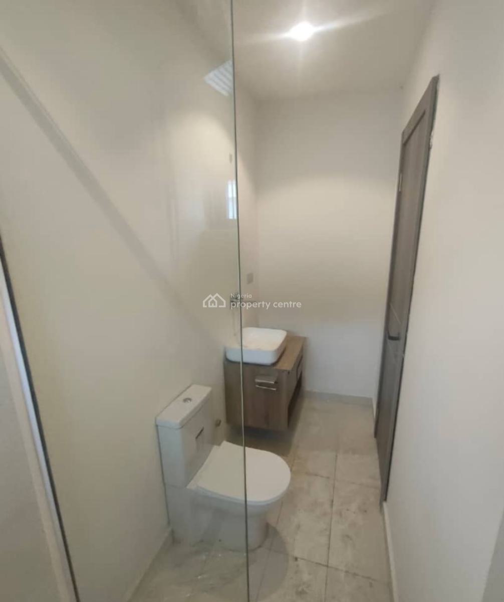 Move in Ready: Spacious 3-bedroom + Bq, Fully Serviced Living, Jose Maria Estate / Edgewater, Lekki Phase 1, Lekki, Lagos, Flat / Apartment for Rent