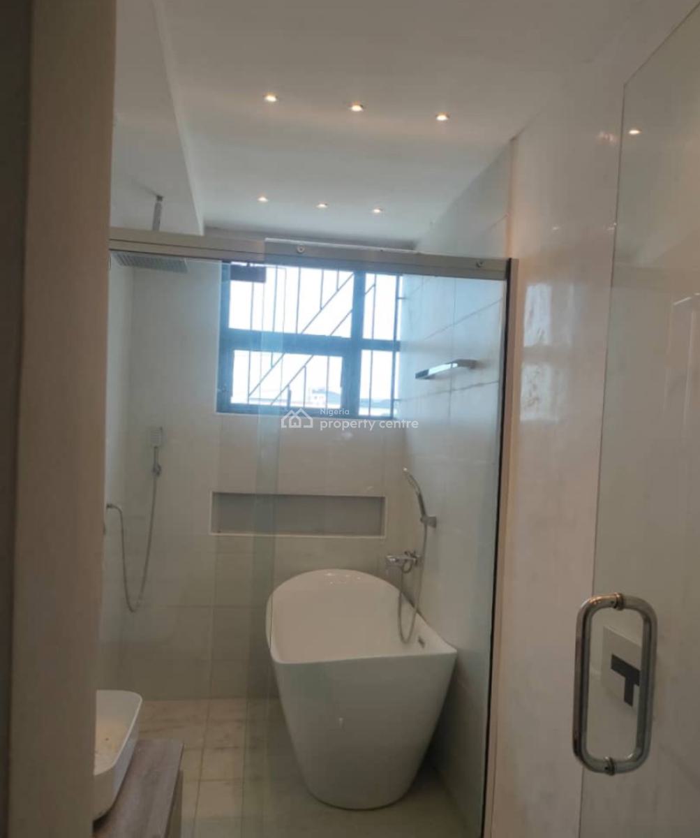 Move in Ready: Spacious 3-bedroom + Bq, Fully Serviced Living, Jose Maria Estate / Edgewater, Lekki Phase 1, Lekki, Lagos, Flat / Apartment for Rent