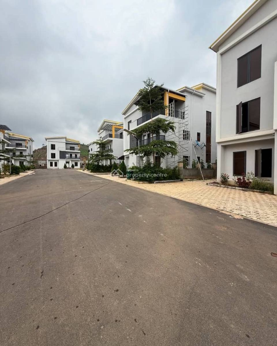 5 Bedroom, Serene, Maitama District, Abuja, Semi-detached Bungalow for Sale