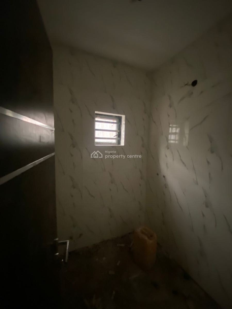 Spacious 5 Bedroom Fully Detached with Bq, Gra Phase 1, Magodo, Lagos, Detached Duplex for Sale