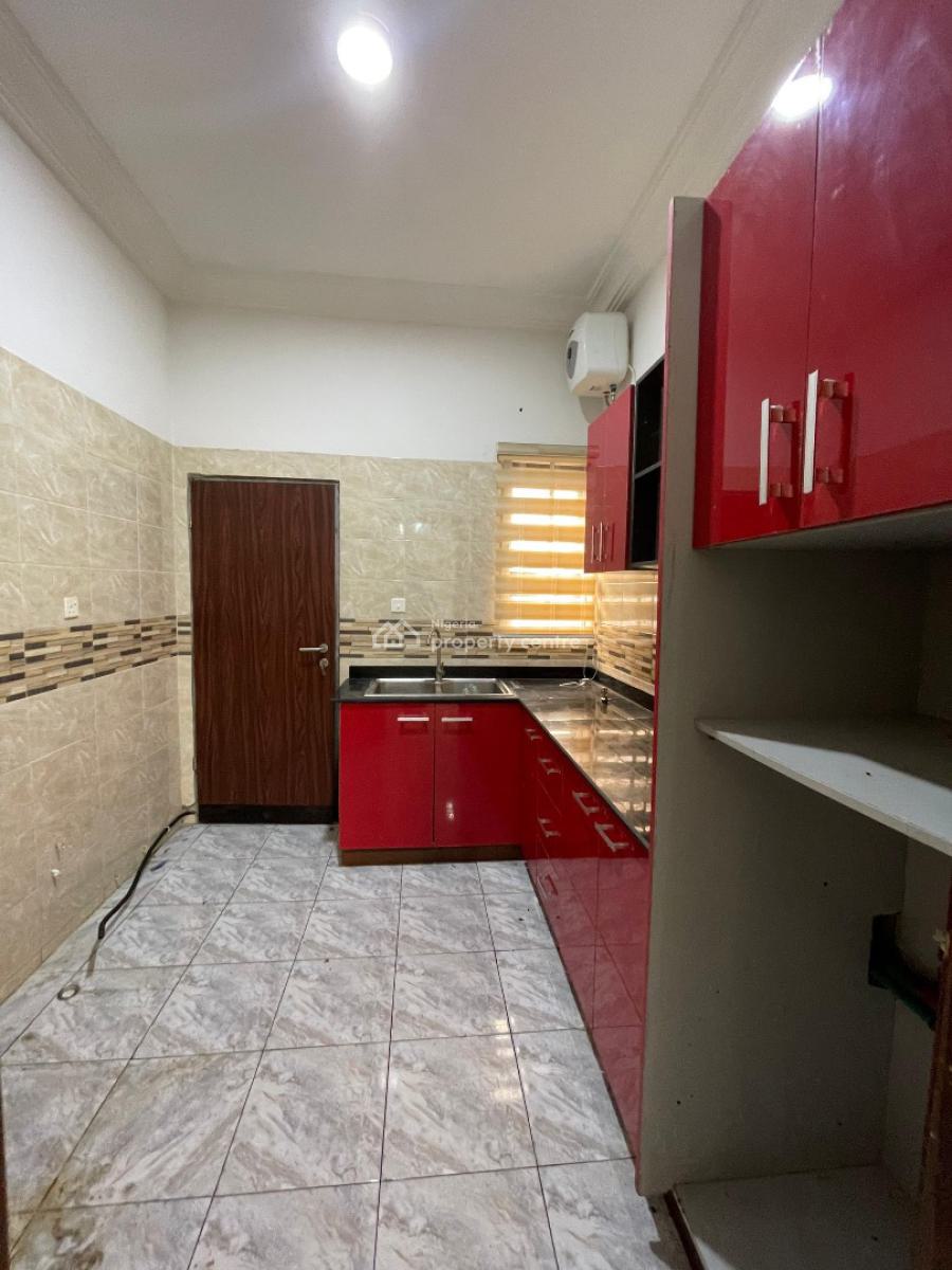 Beautiful 3 Bedroom Apartment, Lekki Phase 1, Lekki, Lagos, Flat / Apartment for Rent