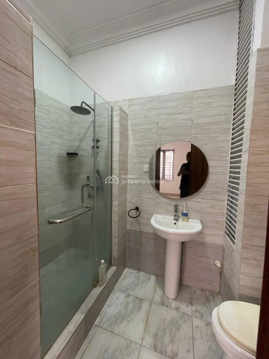 Beautiful 3 Bedroom Apartment, Lekki Phase 1, Lekki, Lagos, Flat / Apartment for Rent