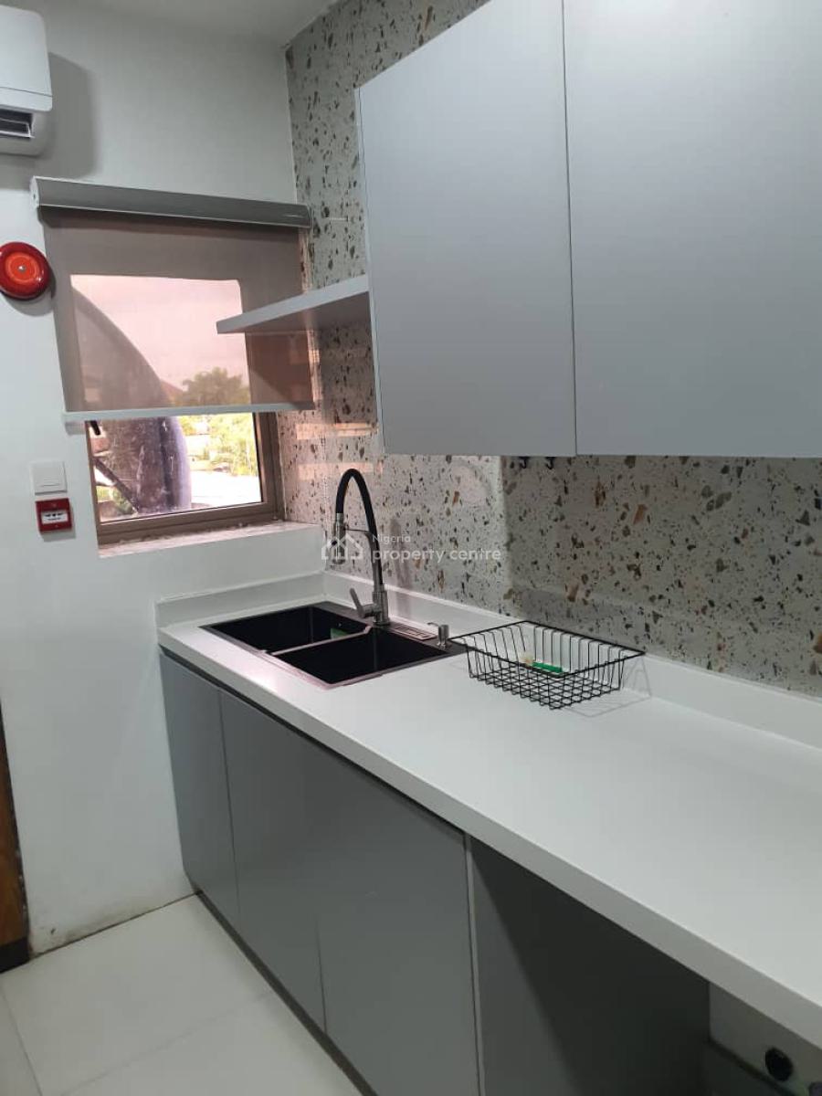 Well Maintained 2 Bedroom Flat, Banana Island, Ikoyi, Lagos, Flat / Apartment for Sale