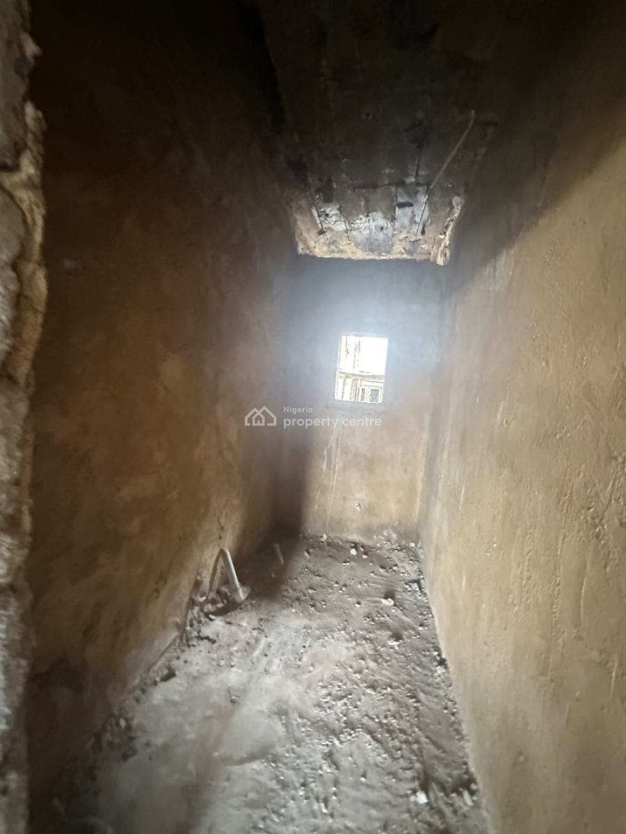 Excellent Spacious 4 Bedroom Duplex with, By Sunnyvale Estate, Lokogoma District, Abuja, Terraced Duplex for Sale