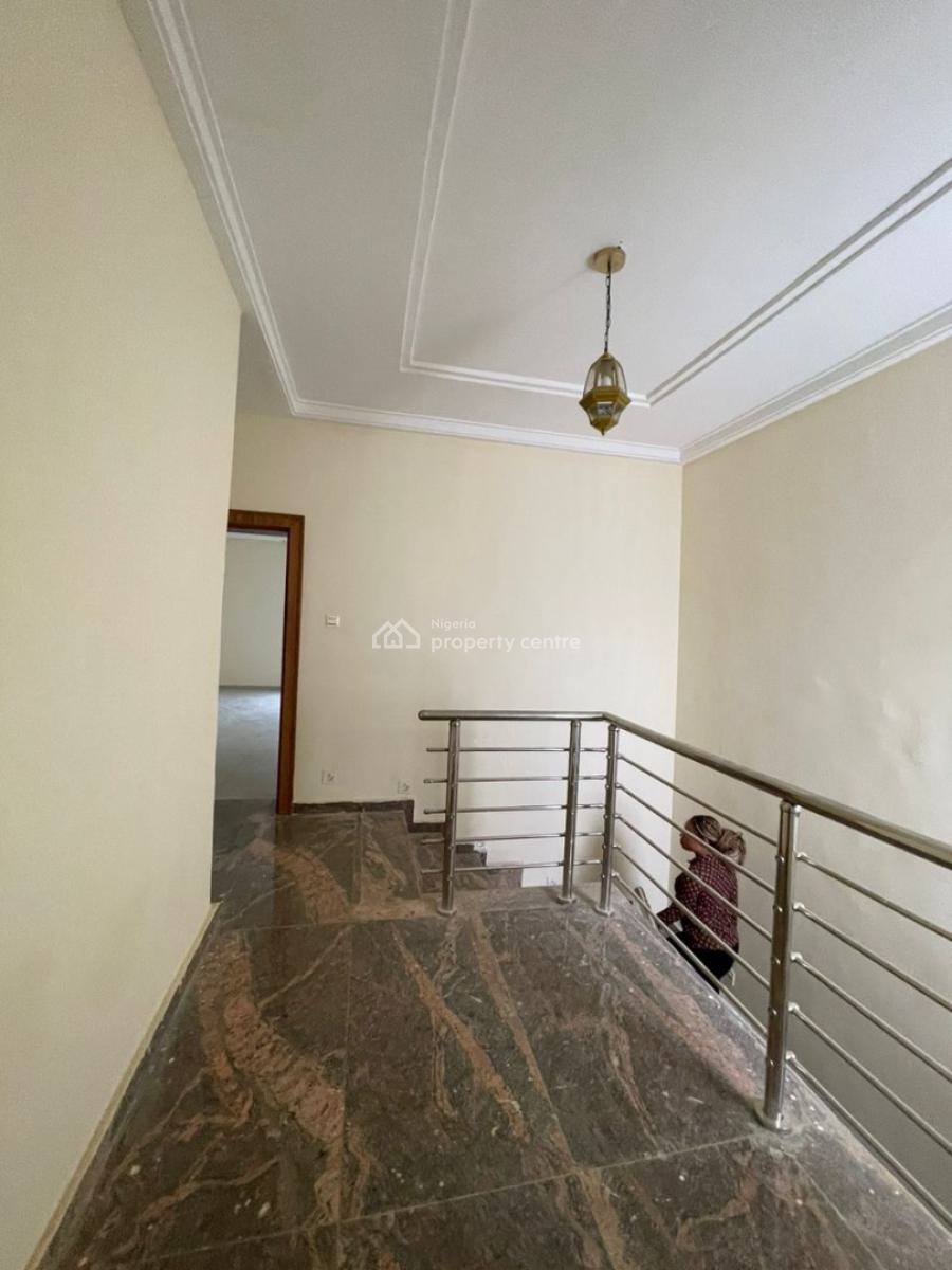 4 Bedrooms Terraced Duplex and a Bq, Guzape District, Abuja, Terraced Duplex for Sale