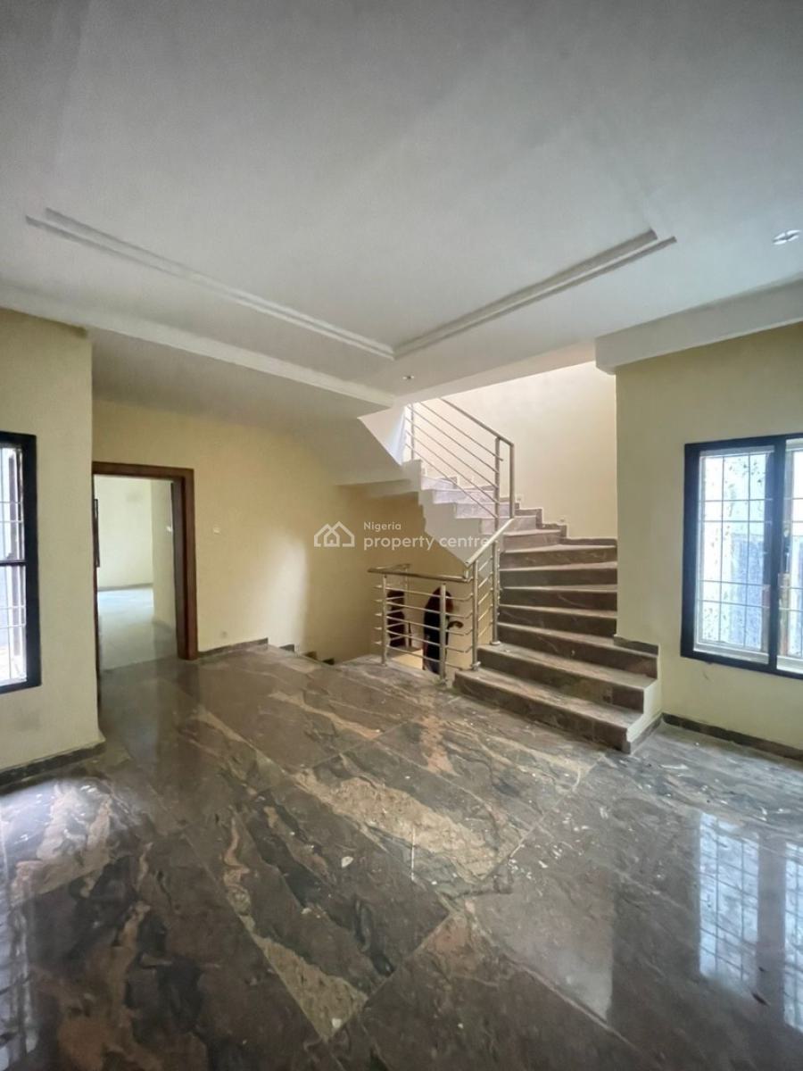 4 Bedrooms Terraced Duplex and a Bq, Guzape District, Abuja, Terraced Duplex for Sale