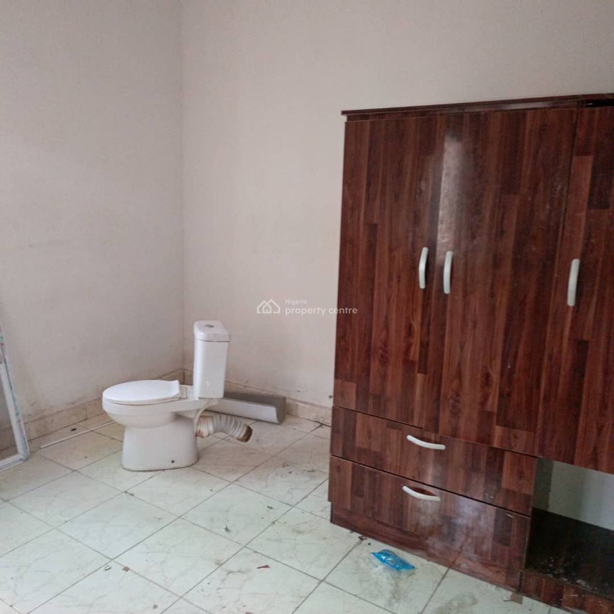 Excellent Spacious 2 Bedroom Apartment, By Dunamis Church, Lugbe District, Abuja, Flat / Apartment for Rent
