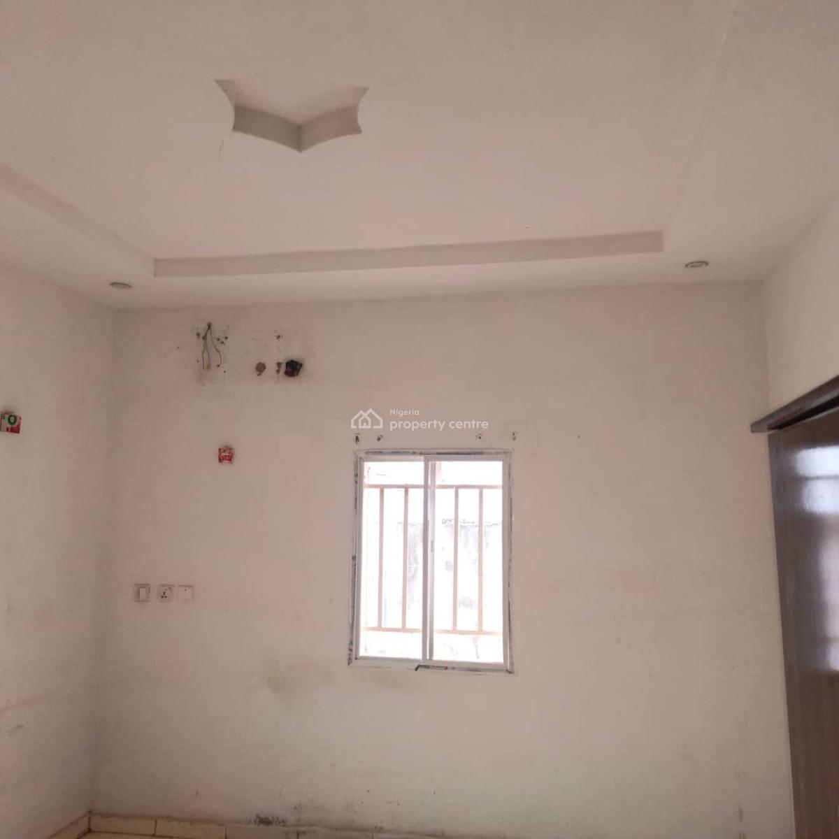 Excellent Spacious 2 Bedroom Apartment, By Dunamis Church, Lugbe District, Abuja, Flat / Apartment for Rent