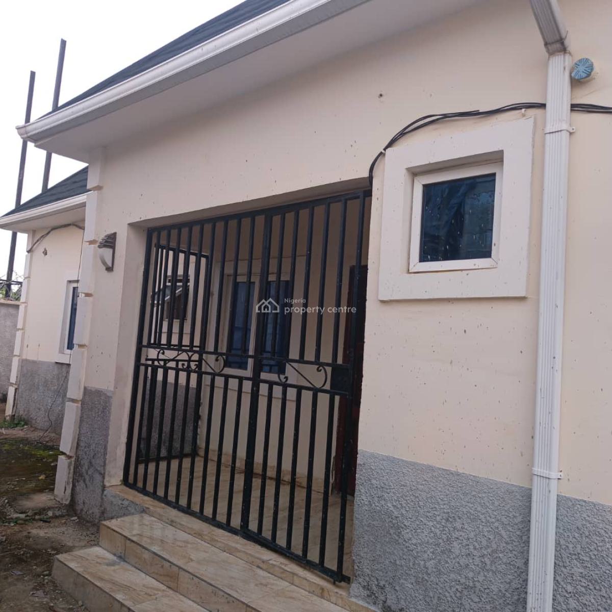 Excellent Spacious 2 Bedroom Apartment, By Dunamis Church, Lugbe District, Abuja, Flat / Apartment for Rent