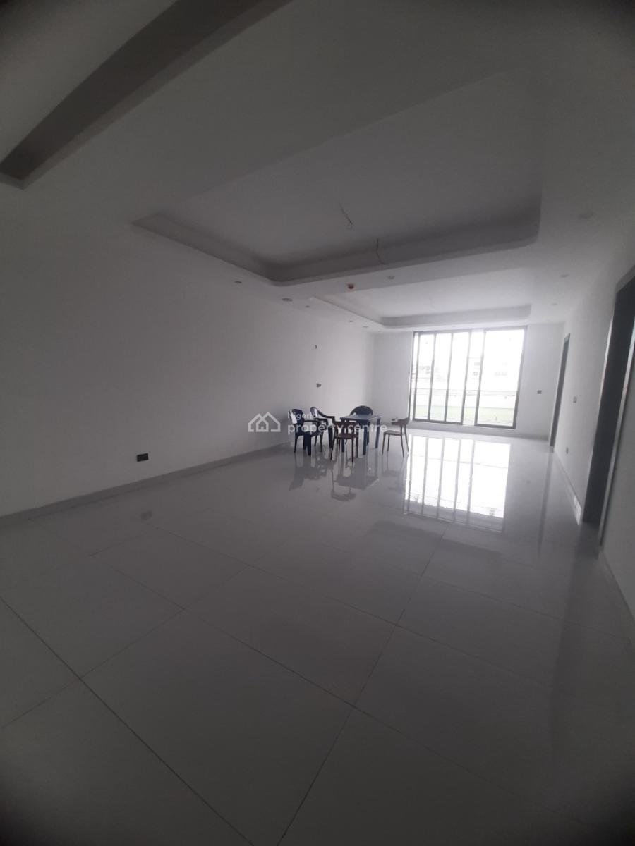 Tastefully Finished and Serviced with 24 Hours Power Supply, 2 Bedrooms En-suite, Lekki Phase 1, Lekki, Lagos, Flat / Apartment for Sale