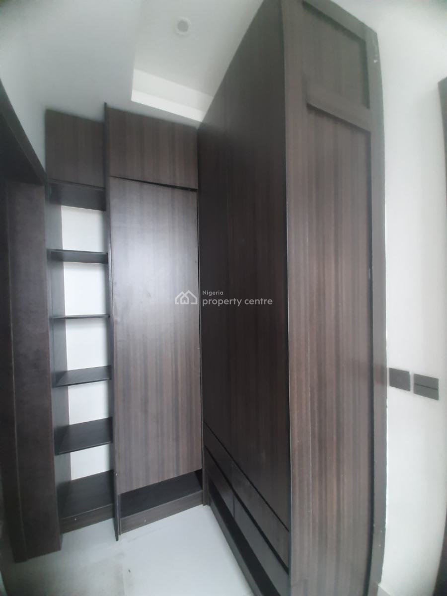 Tastefully Finished and Serviced with 24 Hours Power Supply, 2 Bedrooms En-suite, Lekki Phase 1, Lekki, Lagos, Flat / Apartment for Sale