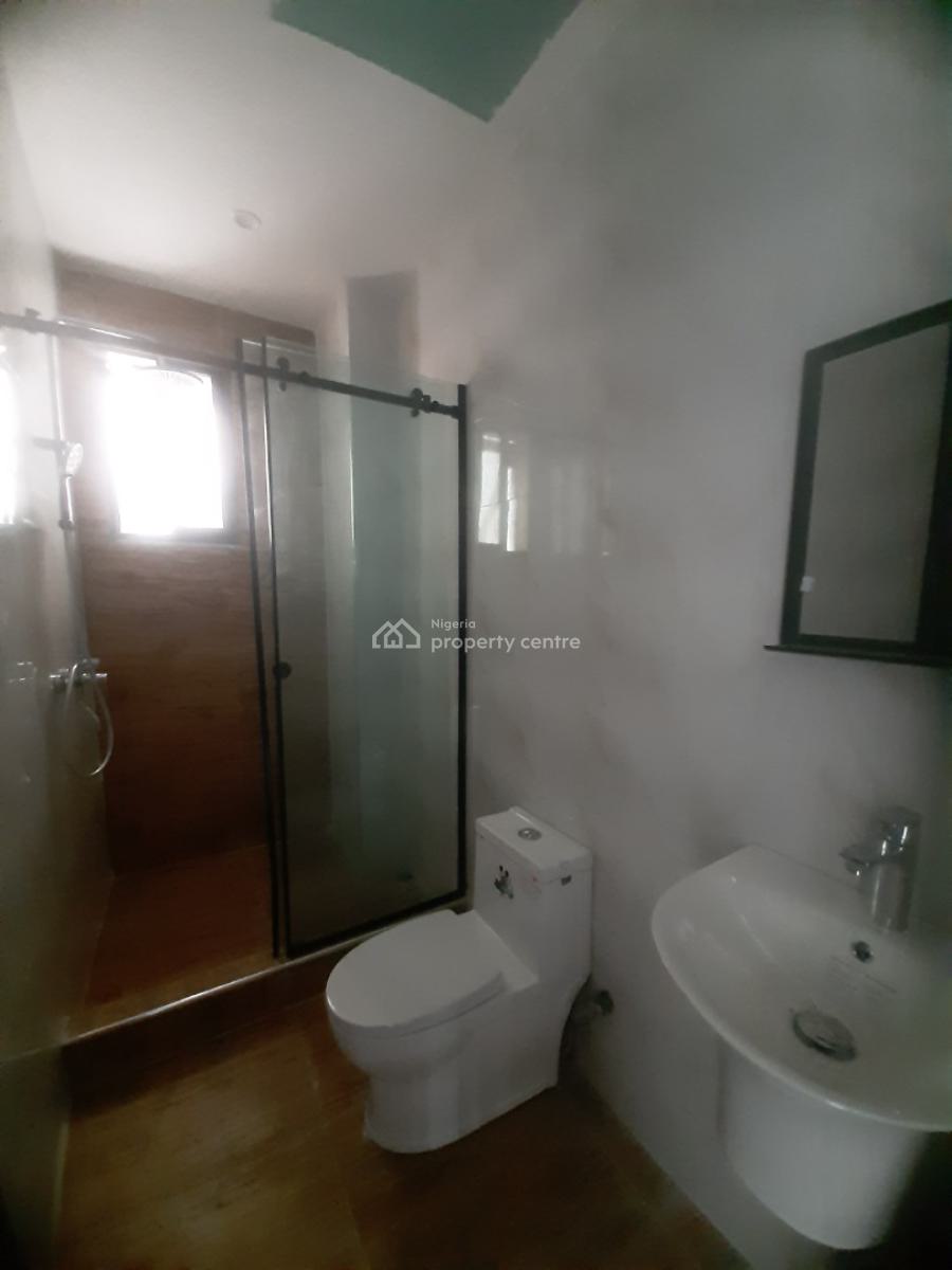 Tastefully Finished and Serviced with 24 Hours Power Supply, 2 Bedrooms En-suite, Lekki Phase 1, Lekki, Lagos, Flat / Apartment for Sale