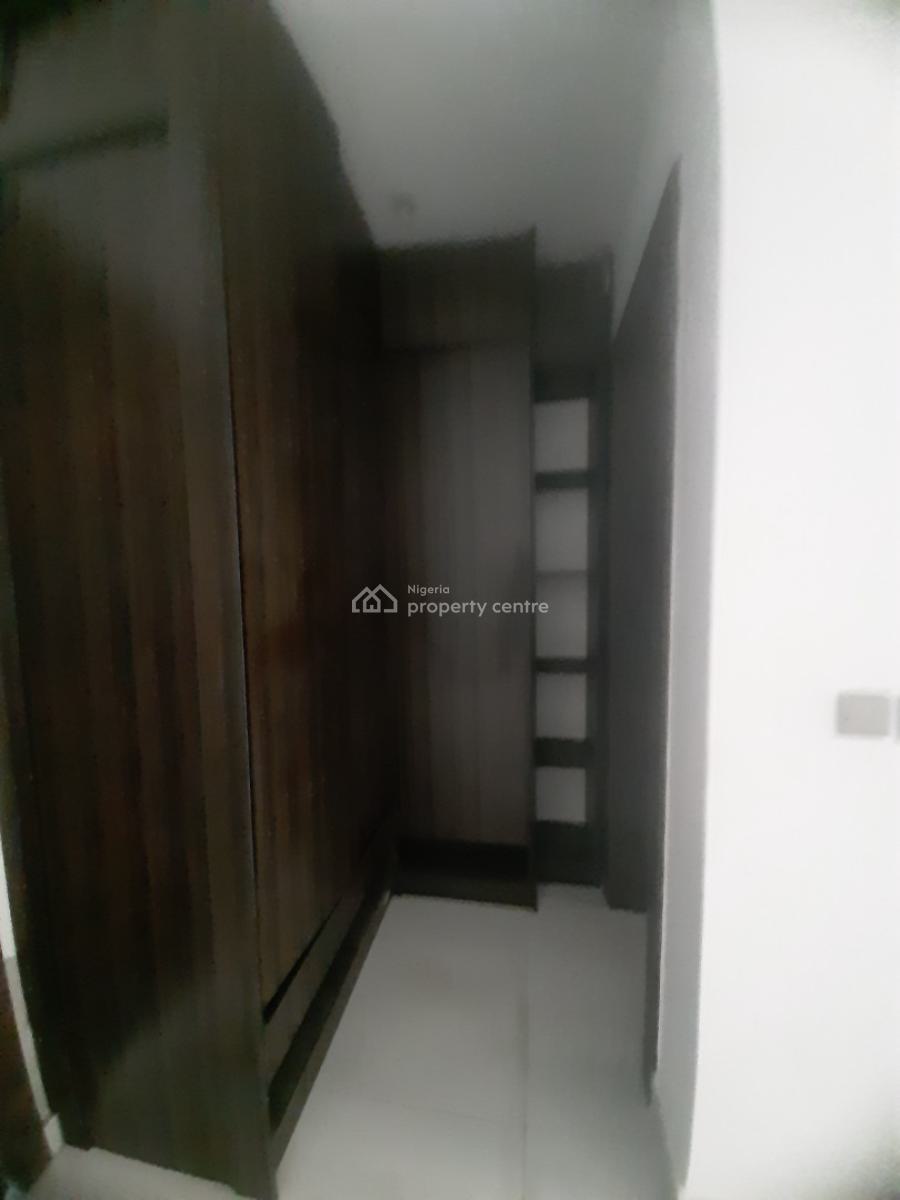 Tastefully Finished and Serviced with 24 Hours Power Supply, 2 Bedrooms En-suite, Lekki Phase 1, Lekki, Lagos, Flat / Apartment for Sale