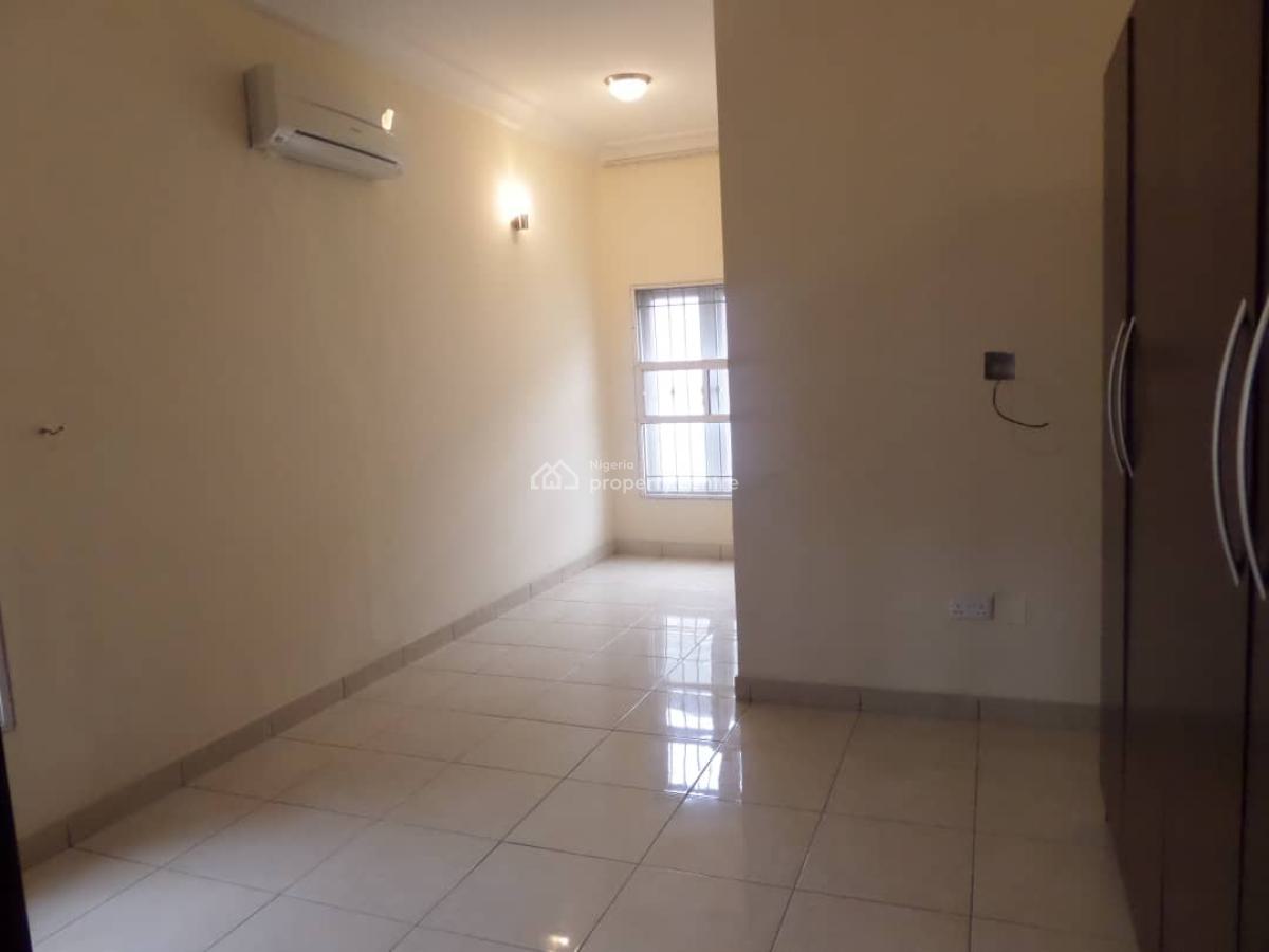 Well Kept 4 Bedroom Terrace House for with Staff Room, Banana Island, Ikoyi, Lagos, Terraced Duplex for Sale