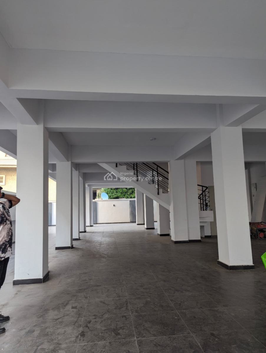 Conveniently Located 3-bedroom Home Near Everything, Lekki Phase 1, Lekki, Lagos, Block of Flats for Sale