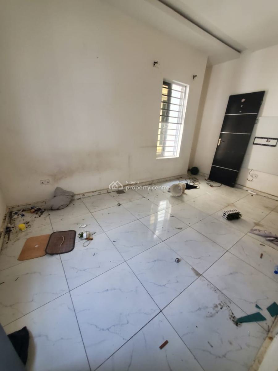 5 Bedroom Duplex, Lekki Phase 1, Lekki, Lagos, Office Space for Rent