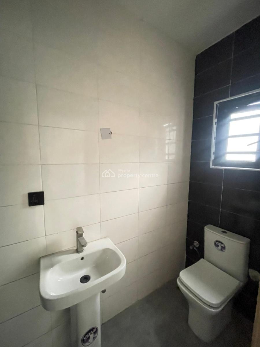 2 Bedroom Flat, Off Domino Pizza, Ologolo, Lekki, Lagos, Flat / Apartment for Rent