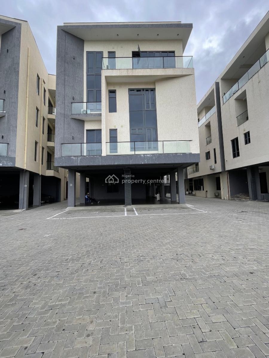 Elegant 2 Bedroom Penthouse with Bq, Gym & Pool, Lekki Phase 1, Lekki, Lagos, Flat / Apartment for Sale