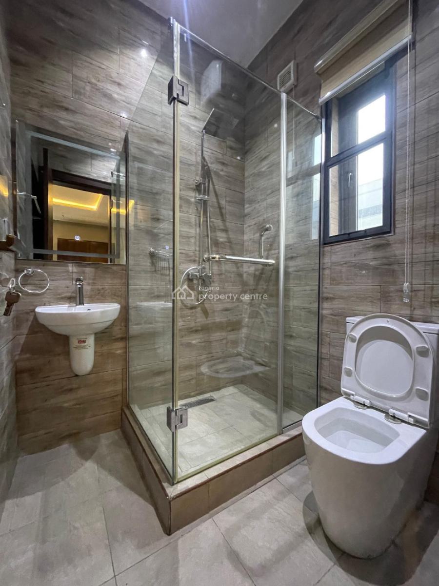 Elegant 2 Bedroom Penthouse with Bq, Gym & Pool, Lekki Phase 1, Lekki, Lagos, Flat / Apartment for Sale