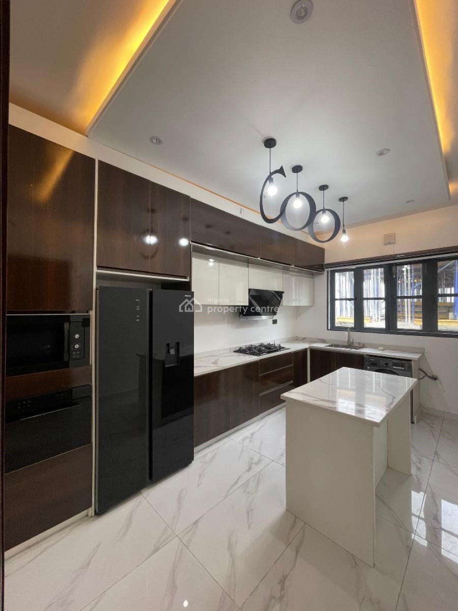 Luxury 2 Bedroom Penthouse with Bq, Gym and Swimming Pool, Lekki Phase 1, Lekki, Lagos, Block of Flats for Sale