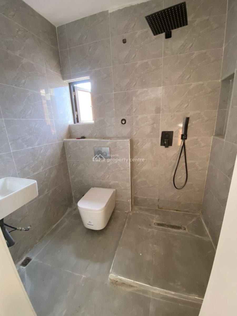 Three Bedroom Penthouse with Bq, Lekki Phase 1, Lekki, Lagos, Flat / Apartment for Sale