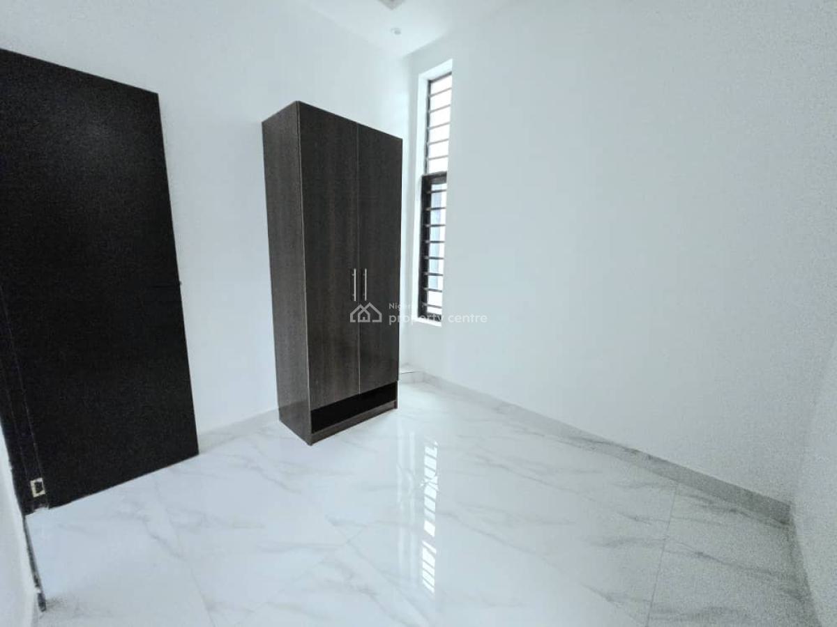 Contemporary Spacious 4 Bedroom Semi-detached Duplex with Bq, Chevron, Lekki, Lagos, Semi-detached Duplex for Sale