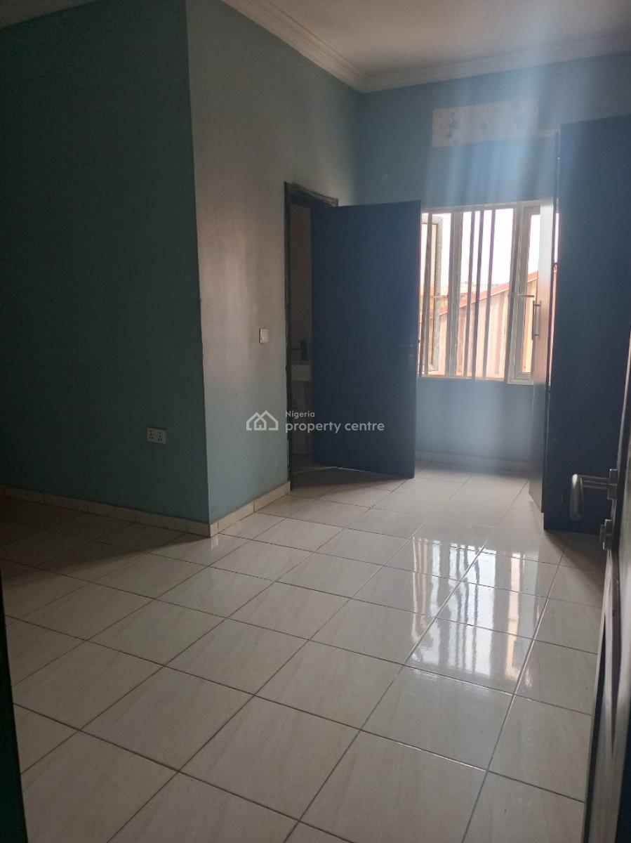 Fully Serviced 4 Bedroom Terrace Secured Estate, Osapa, Lekki, Lagos, Terraced Duplex for Rent