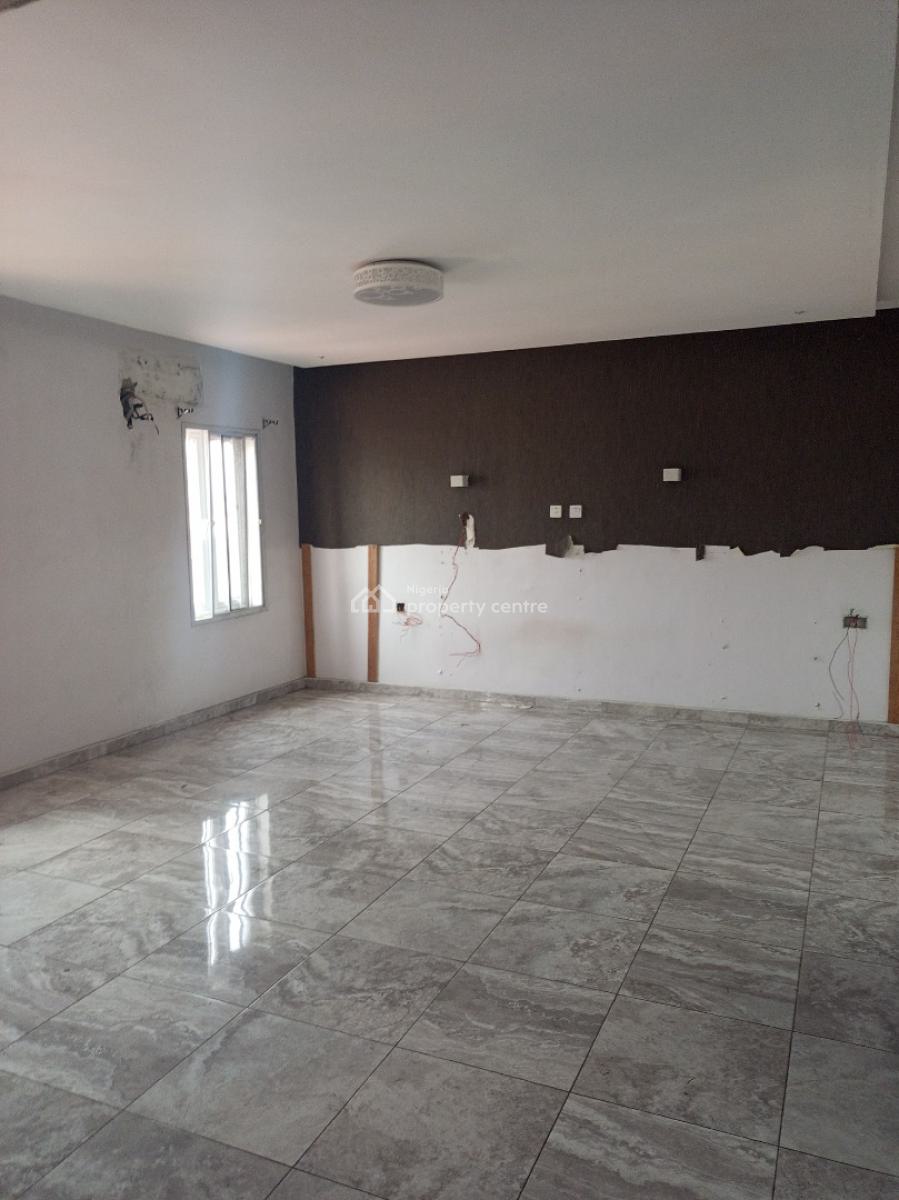 Fully Serviced 4 Bedroom Terrace Secured Estate, Osapa, Lekki, Lagos, Terraced Duplex for Rent