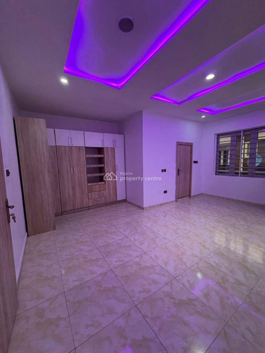 Spacious Master Bedroom, Orchid Road, Lekki Phase 2, Lekki, Lagos, Self Contain (single Rooms) for Rent