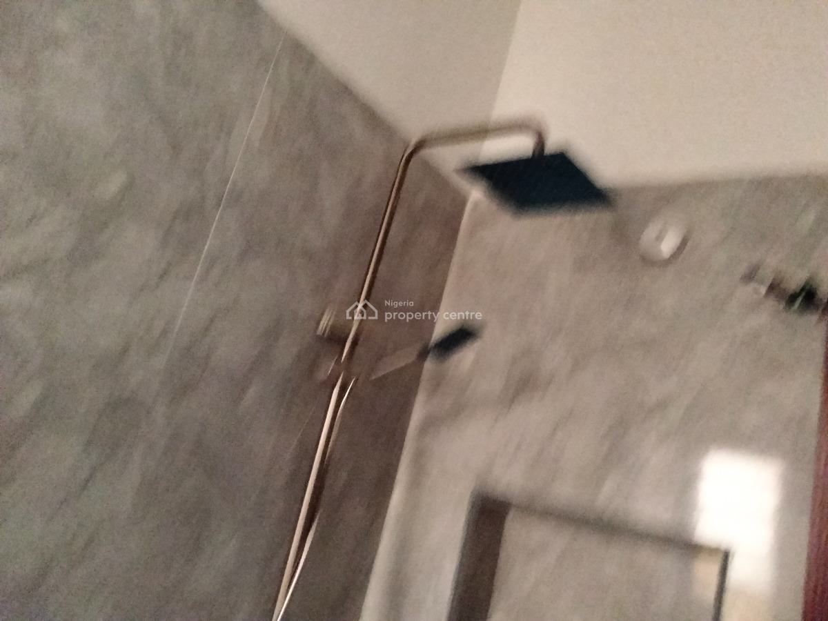 Reasonable Two Bedroom Flat, Lekki Phase 1, Lekki, Lagos, Flat / Apartment for Sale