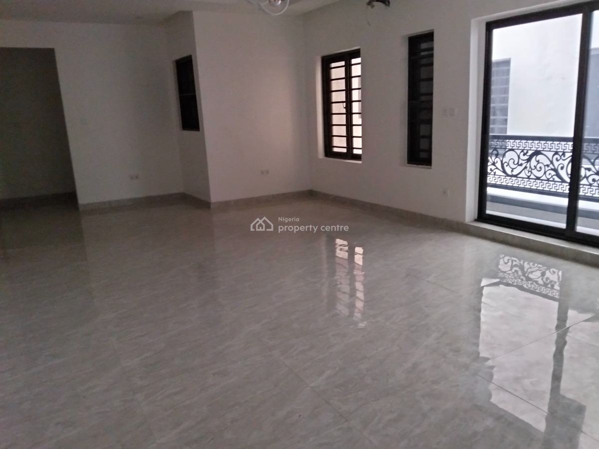 Reasonable Two Bedroom Flat, Lekki Phase 1, Lekki, Lagos, Flat / Apartment for Sale