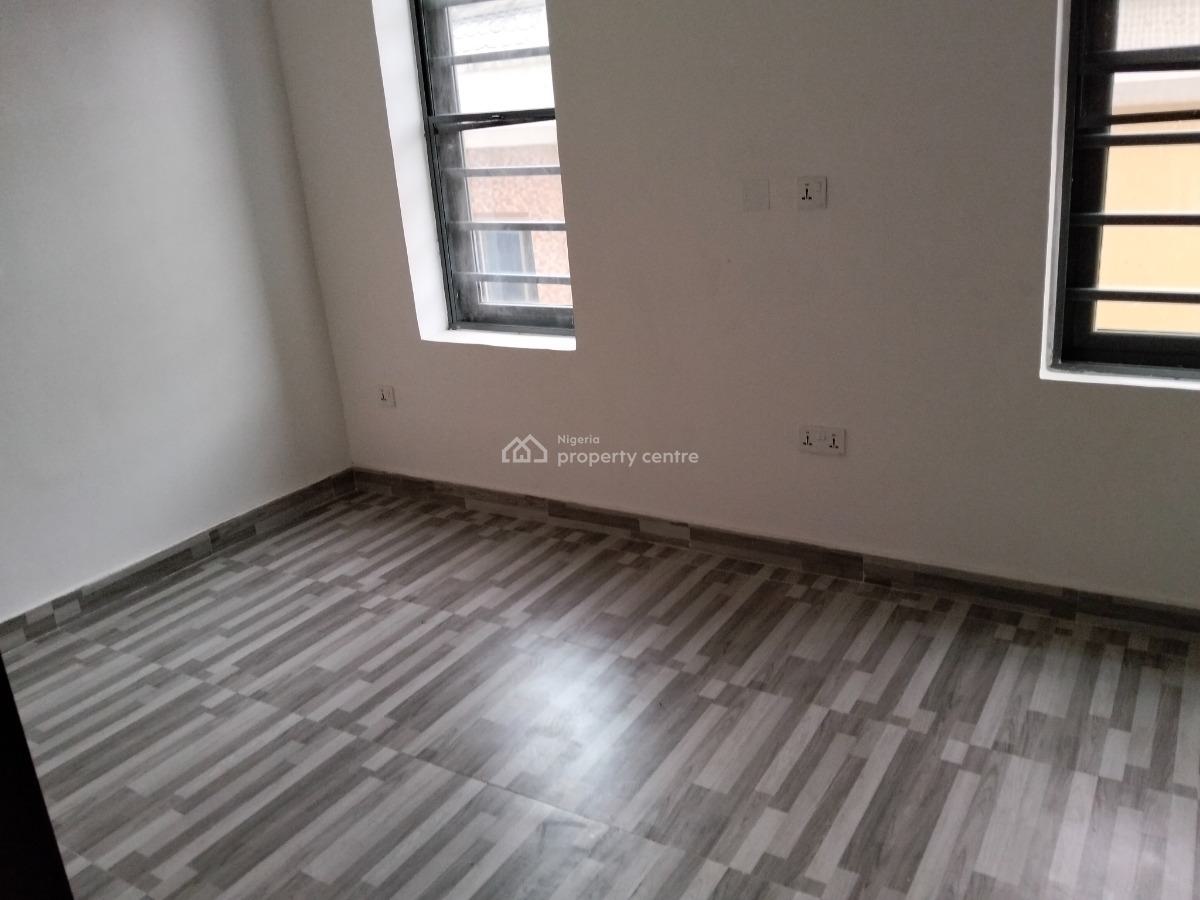 Reasonable Two Bedroom Flat, Lekki Phase 1, Lekki, Lagos, Flat / Apartment for Sale