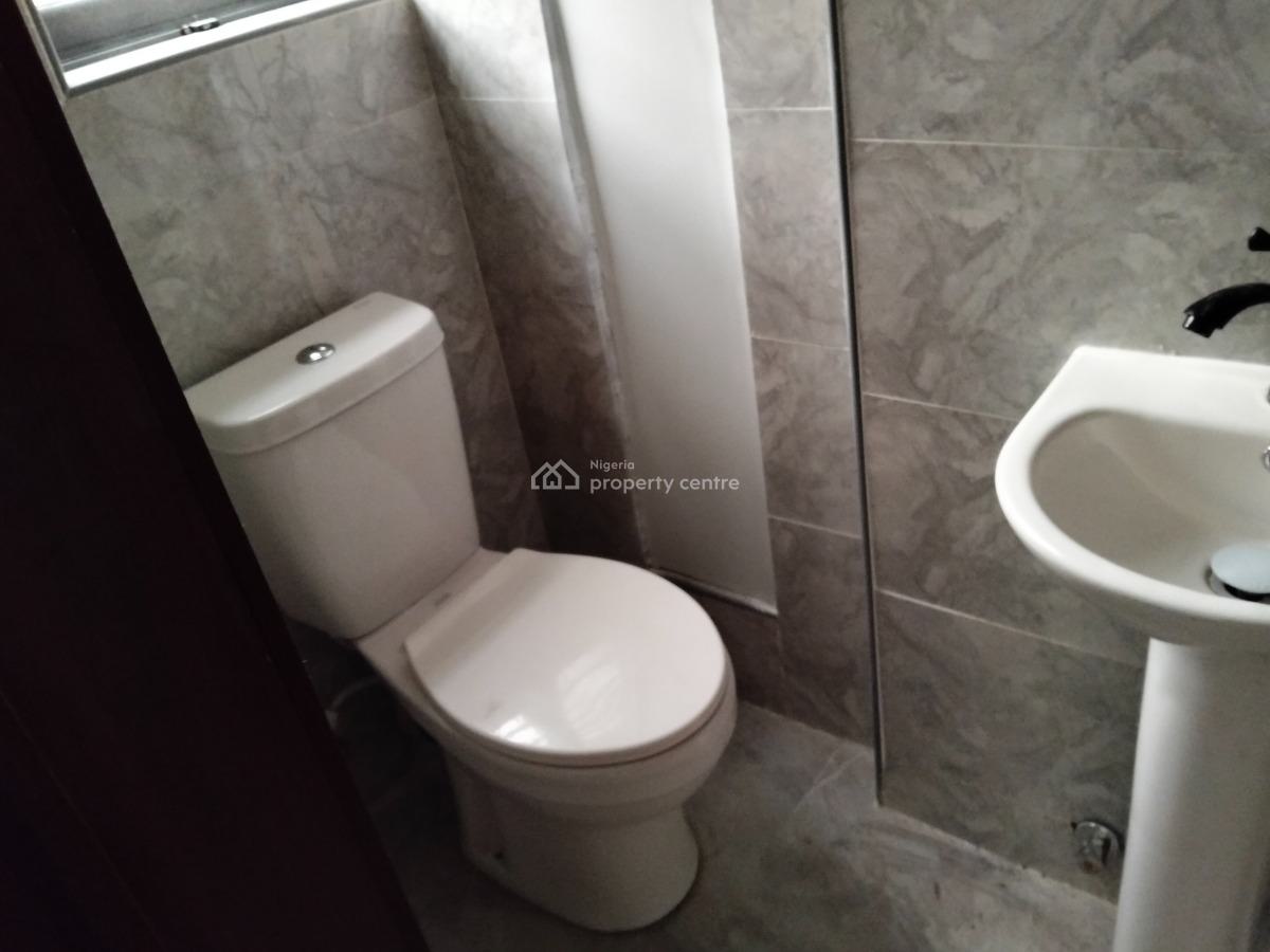 Reasonable Two Bedroom Flat, Lekki Phase 1, Lekki, Lagos, Flat / Apartment for Sale