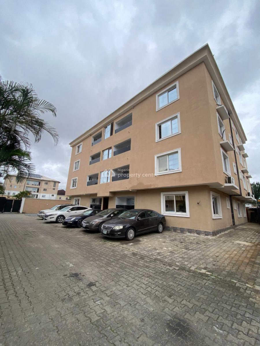 3 Bedroom Flat with Ac and Bq, Lekki Phase 1, Lekki, Lagos, Flat / Apartment for Rent