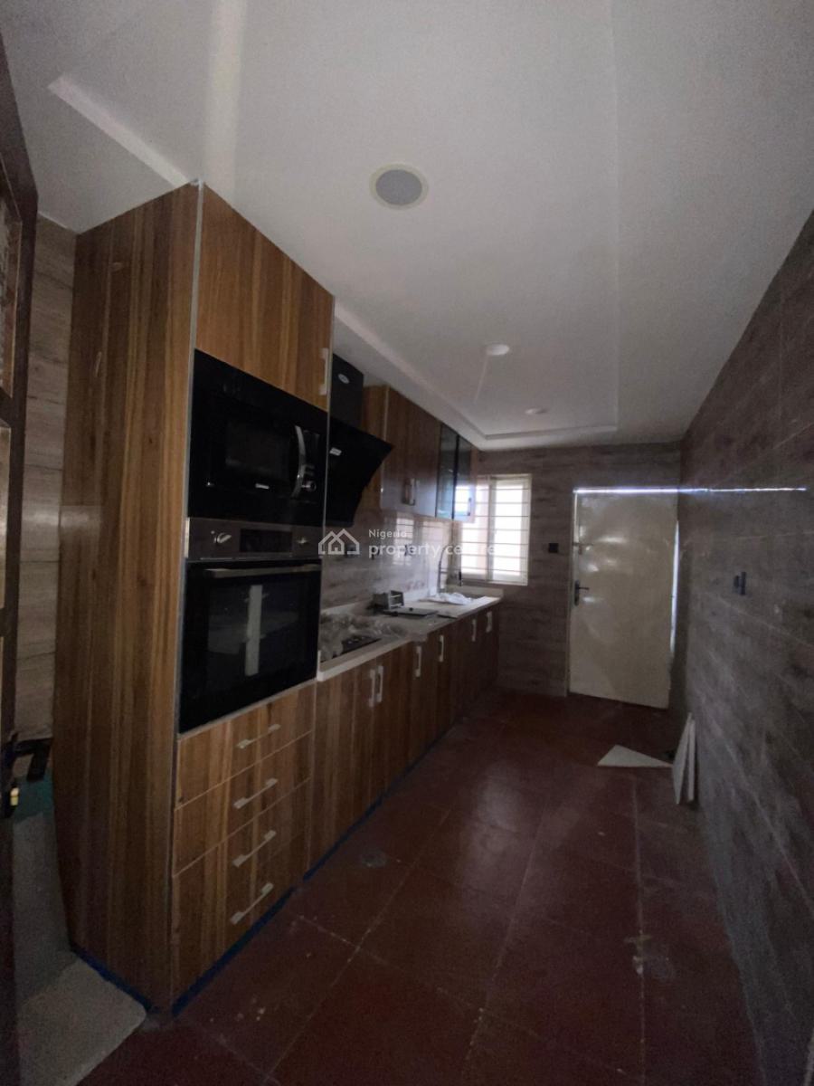 3 Bedroom Flat with Ac and Bq, Lekki Phase 1, Lekki, Lagos, Flat / Apartment for Rent