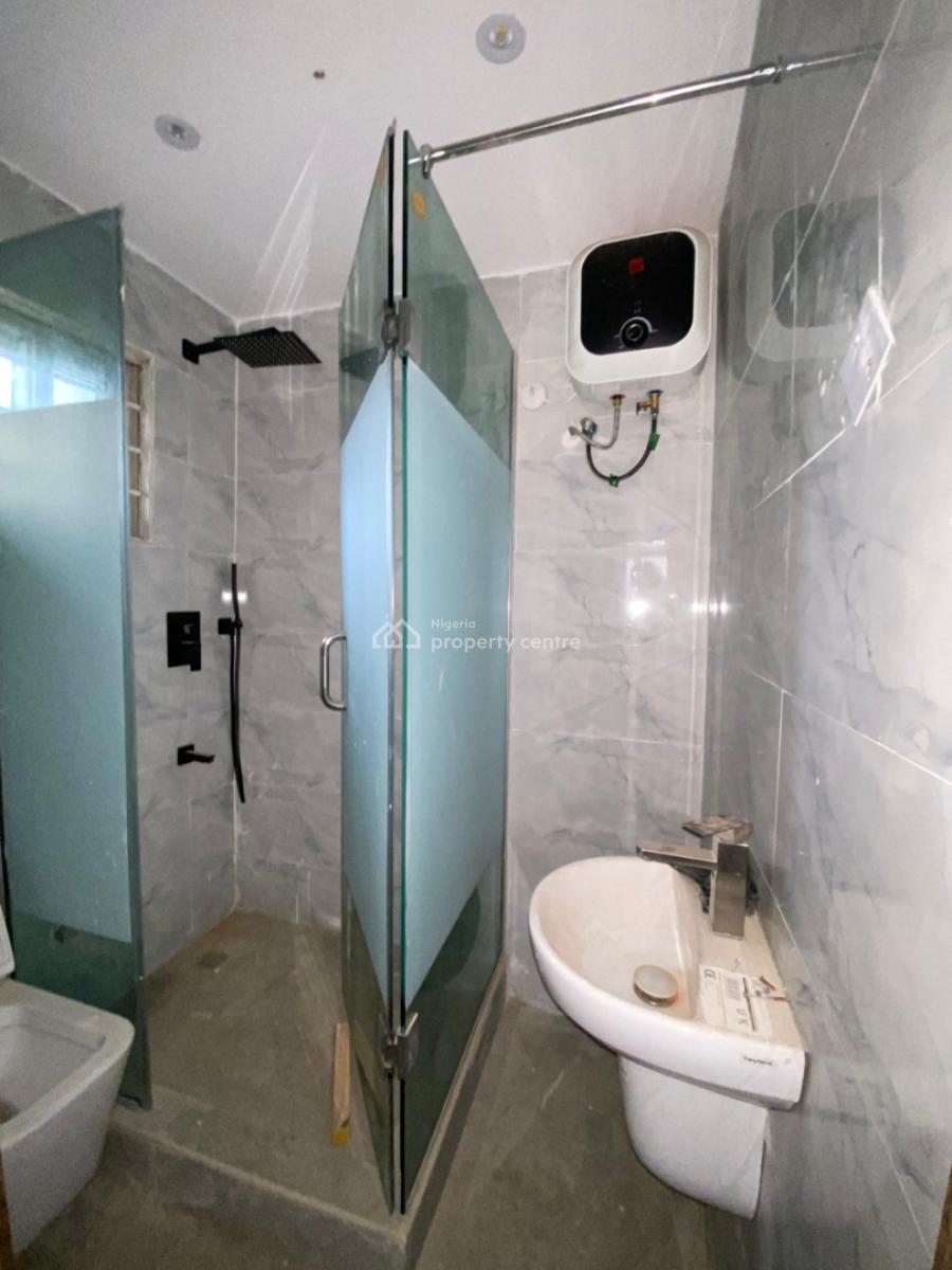 3 Bedroom Flat with Ac and Bq, Lekki Phase 1, Lekki, Lagos, Flat / Apartment for Rent
