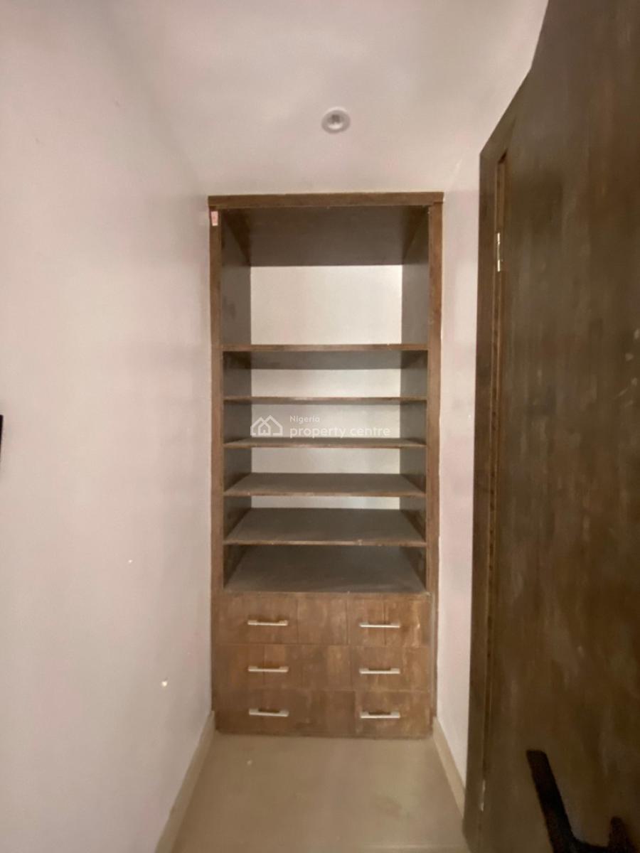 3 Bedroom Flat Apartment, Lekki Phase 1, Lekki, Lagos, Flat / Apartment for Sale