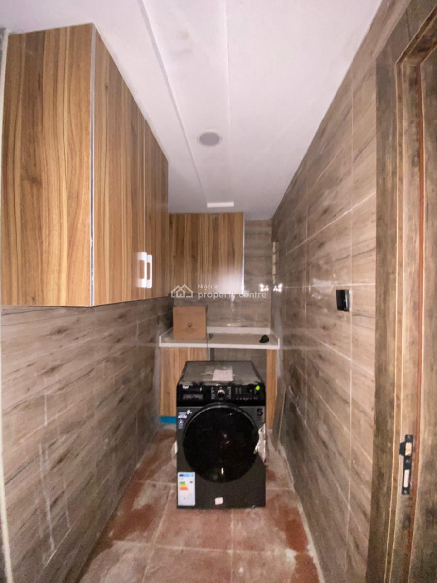 3 Bedroom Flat Apartment, Lekki Phase 1, Lekki, Lagos, Flat / Apartment for Sale