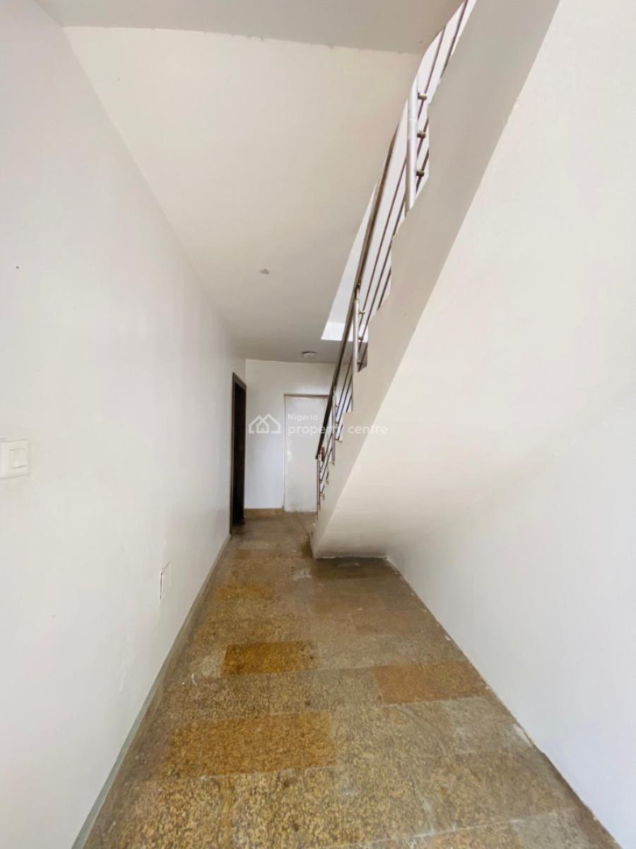 3 Bedroom Flat Apartment, Lekki Phase 1, Lekki, Lagos, Flat / Apartment for Sale