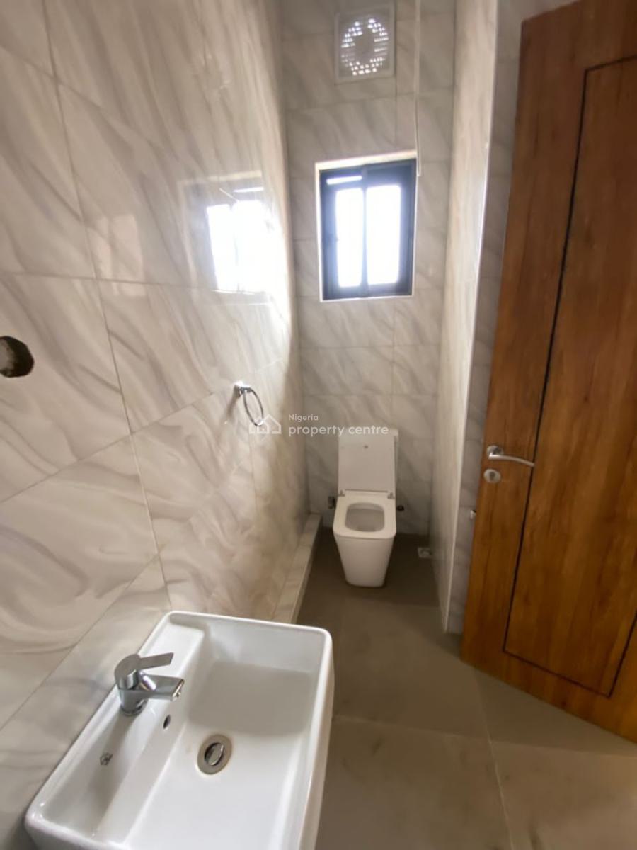 Lovely 2 Bedroom Apartment, Lekki Phase 1, Lekki, Lagos, Flat / Apartment for Rent