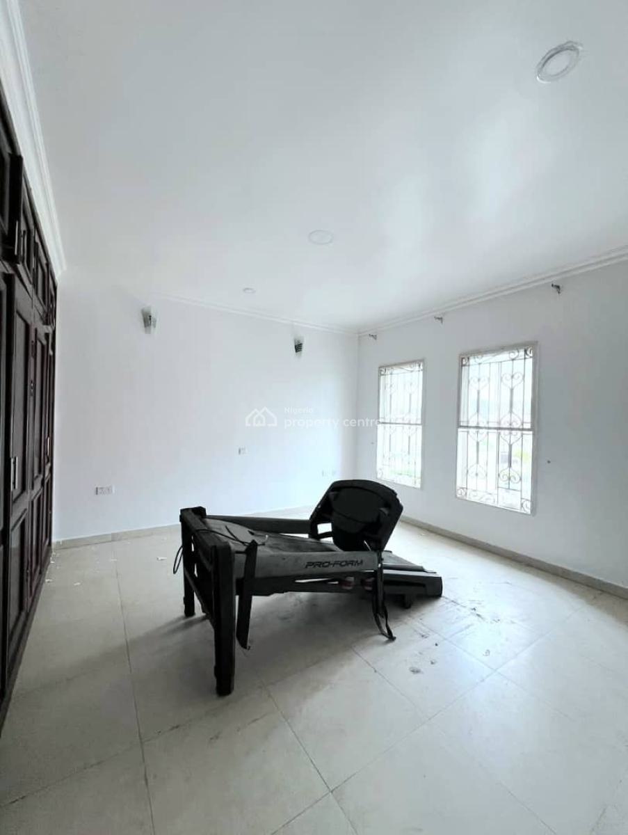 Beautiful 2 Bedroom Apartment, Lekki Phase 1, Lekki, Lagos, Flat / Apartment for Rent