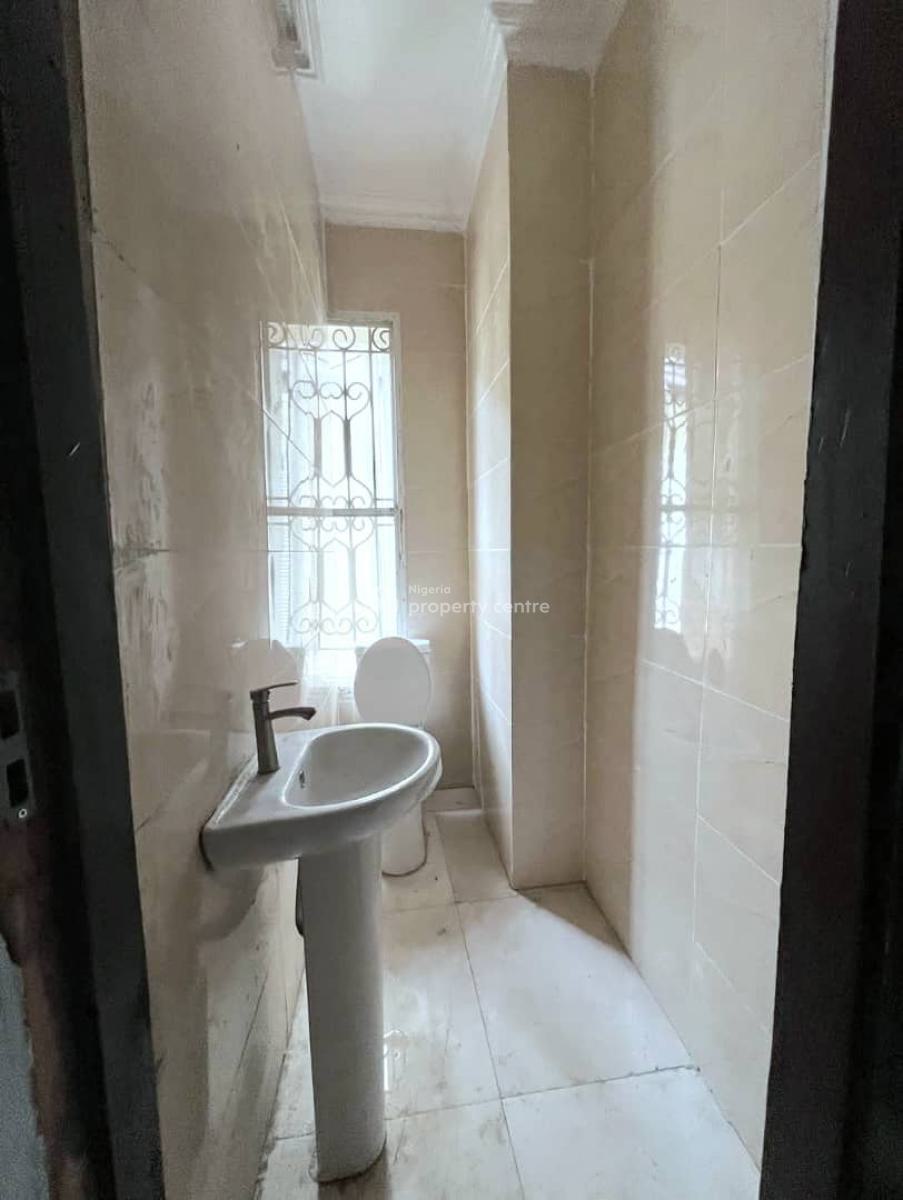 Beautiful 2 Bedroom Apartment, Lekki Phase 1, Lekki, Lagos, Flat / Apartment for Rent