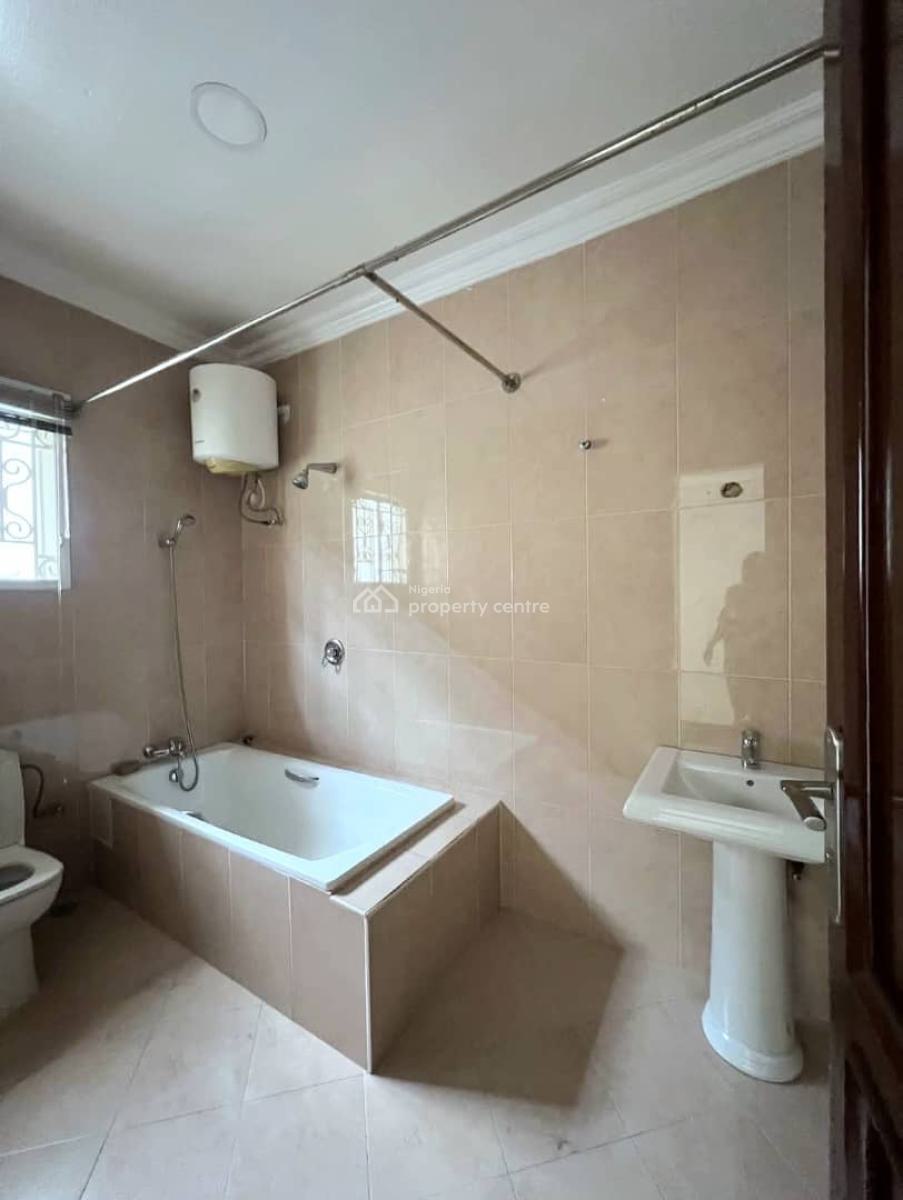Beautiful 2 Bedroom Apartment, Lekki Phase 1, Lekki, Lagos, Flat / Apartment for Rent