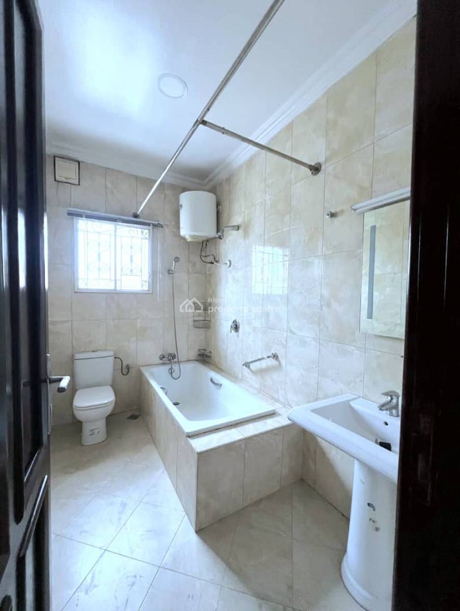 Beautiful 2 Bedroom Apartment, Lekki Phase 1, Lekki, Lagos, Flat / Apartment for Rent