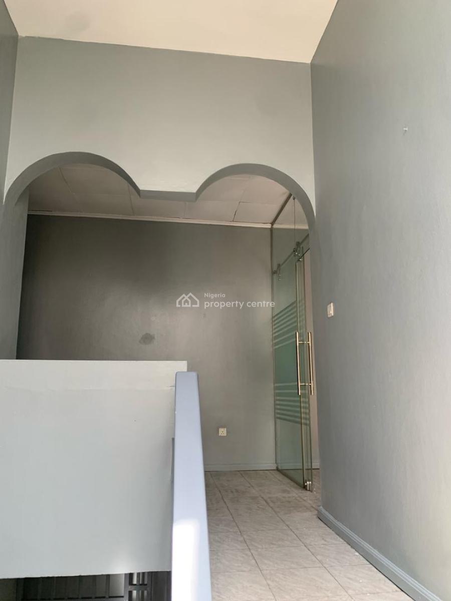 *semi Brief*   6 Bedroom Detached House with 4 Rooms Bq for Lease  Loc, Victoria Island, Victoria Island (vi), Lagos, Detached Duplex for Rent
