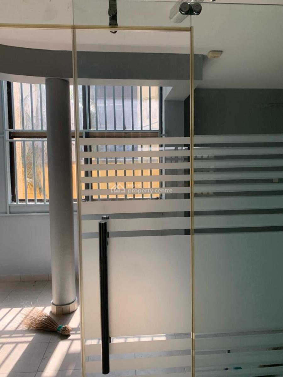 *semi Brief*   6 Bedroom Detached House with 4 Rooms Bq for Lease  Loc, Victoria Island, Victoria Island (vi), Lagos, Detached Duplex for Rent
