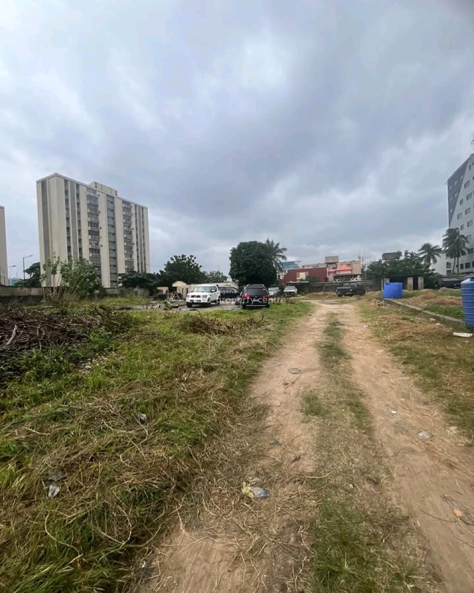 Location: Victoria Island. Square Meters: 4,100 Sqm.  Price: 7 Billion, Victoria Island (vi), Lagos, Land for Sale