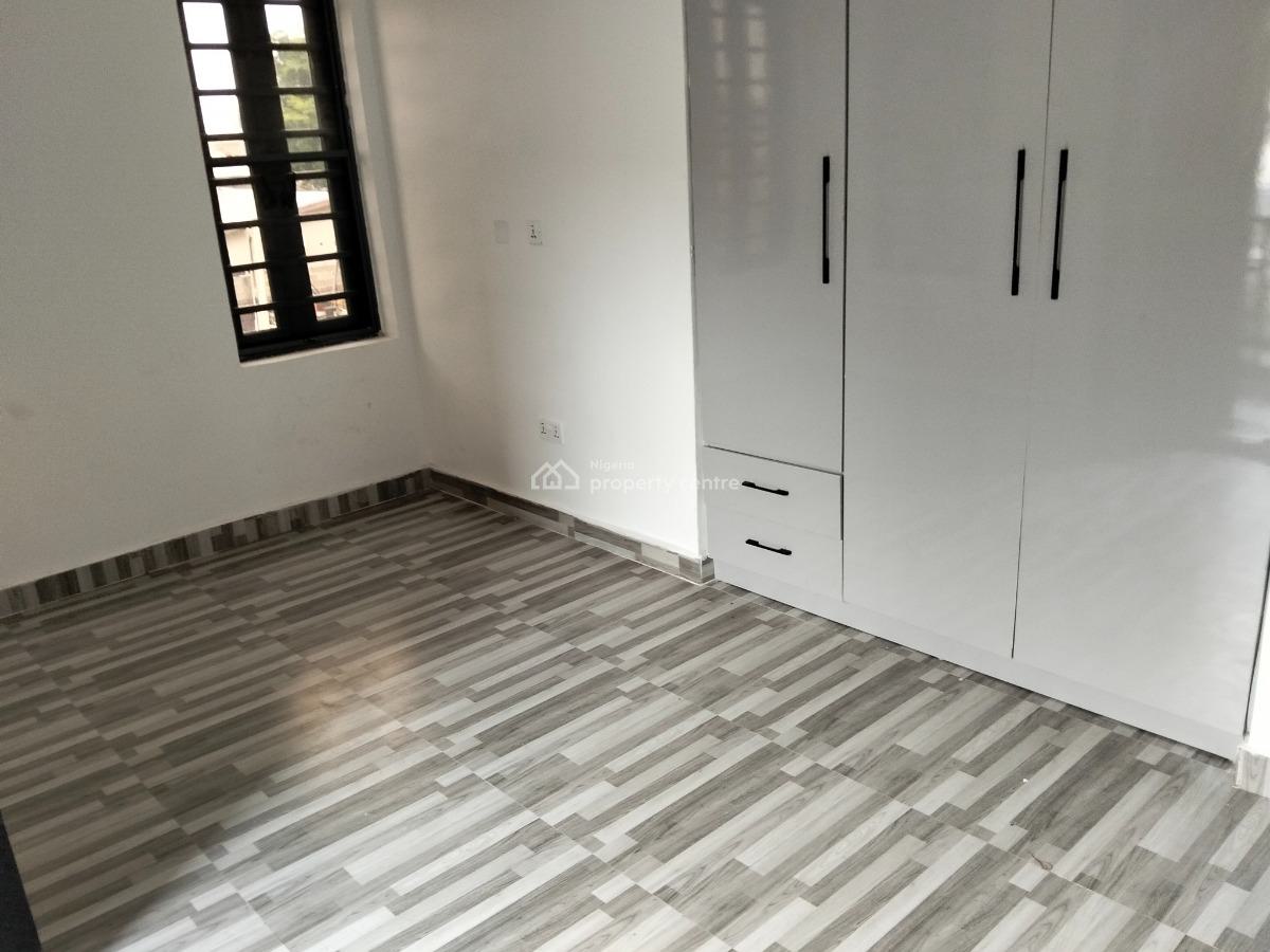 Exquisite Three Bedroom Flat, Lekki Phase 1, Lekki, Lagos, Flat / Apartment for Sale